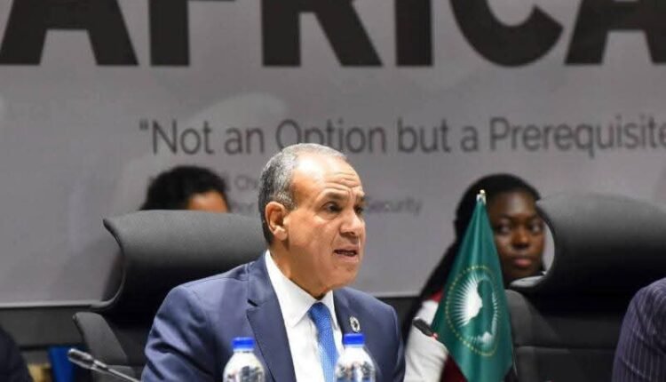 وزير الخارجية المصري يكشف أسباب تعرقل إنهاء تعليق عضوية السودان في الإتحاد الأفريقي ويعلن عن تحركات