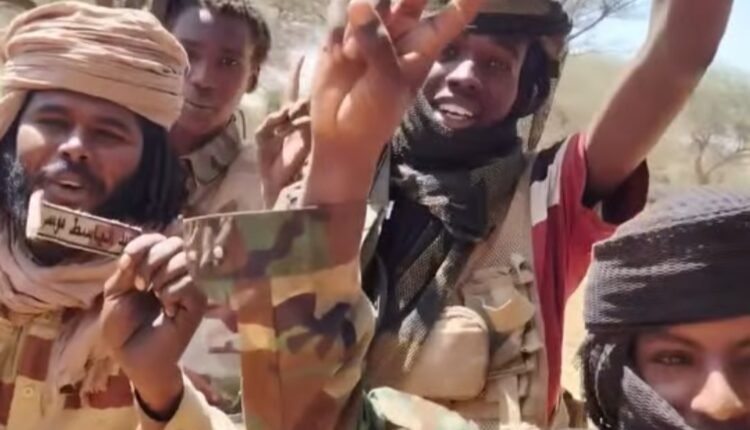 عناصر من الدعم السريع يعلنون مقتل نجل موسى هلال ومصير مجهول لوالده زعيم قبيلة المحاميد.. هجوم على مستريحة بالمصفحات وسيارات دفع رباعي”فيديو”