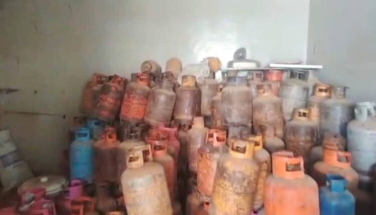 غرفة طوارئ الخرطوم تكشف موقف إنسياب إمدادات الوقود وغاز الطبخ