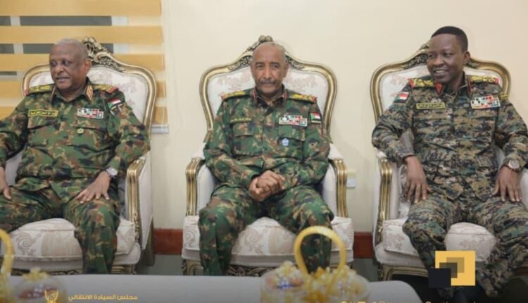 البرهان يصدر قرارات بإعفاء كباشي وإبراهيم جابر والعطا وإبقائهم في مناصب بالجيش