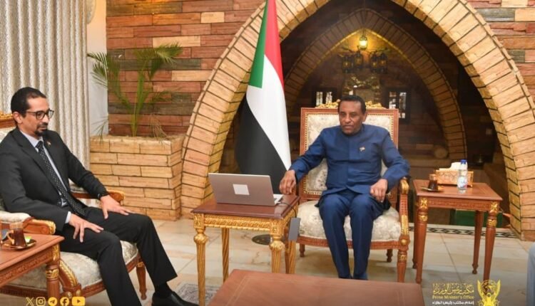 رئيس الوزراء السوداني يصدر ثلاثة توجيهات مهمة ويطالب بمراجعة المناهج الدراسية