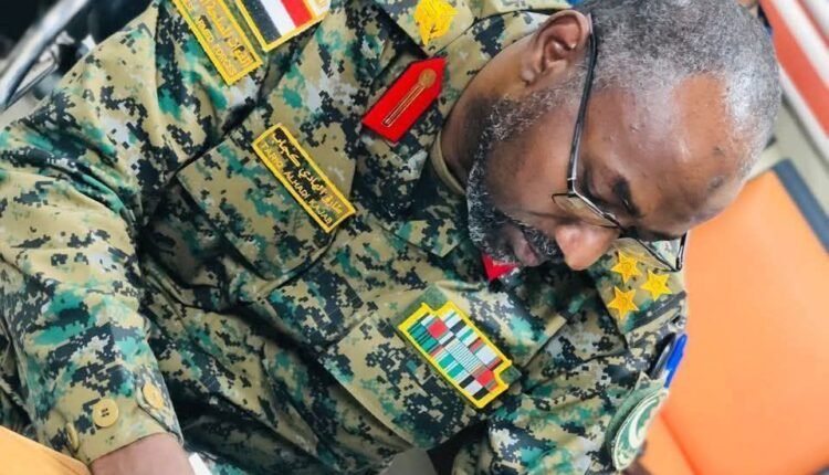 إحالة العميد طارق الهادي كجاب طبيب البشير السابق للمعاش من الجيش..ماذا قال في أول تعليق