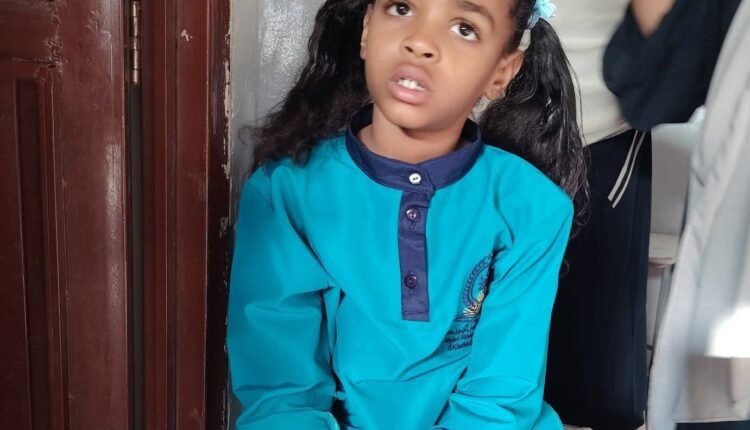 مصرع تلميذة في حادث مروري مروع بأم درمان ومدرستها تعلق الدراسة حدادًا عليها