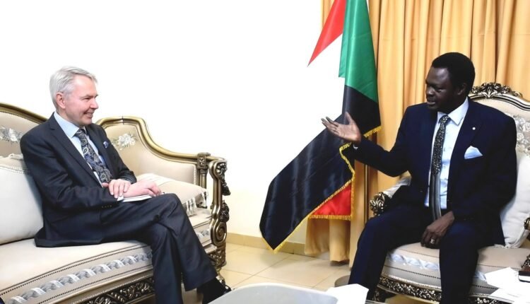 مناوي يبلغ مبعوث غوتيريش الشخصي أربعة مرتكزات لأي مبادرة سياسية لانهاء حرب السودان