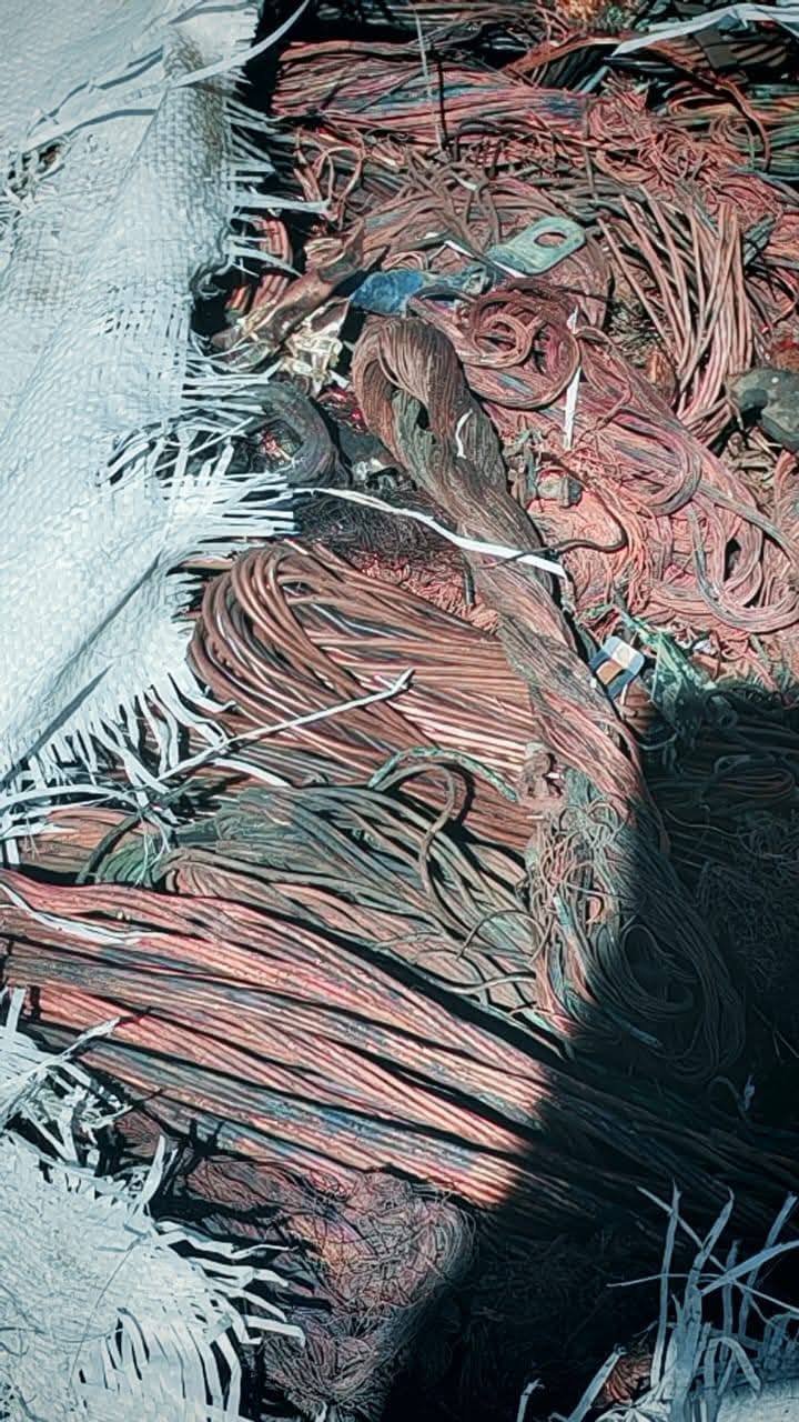 ضبط عربة "جامبو" محملة بأطنان كبيرة من النحاس مهربة خارج السودان