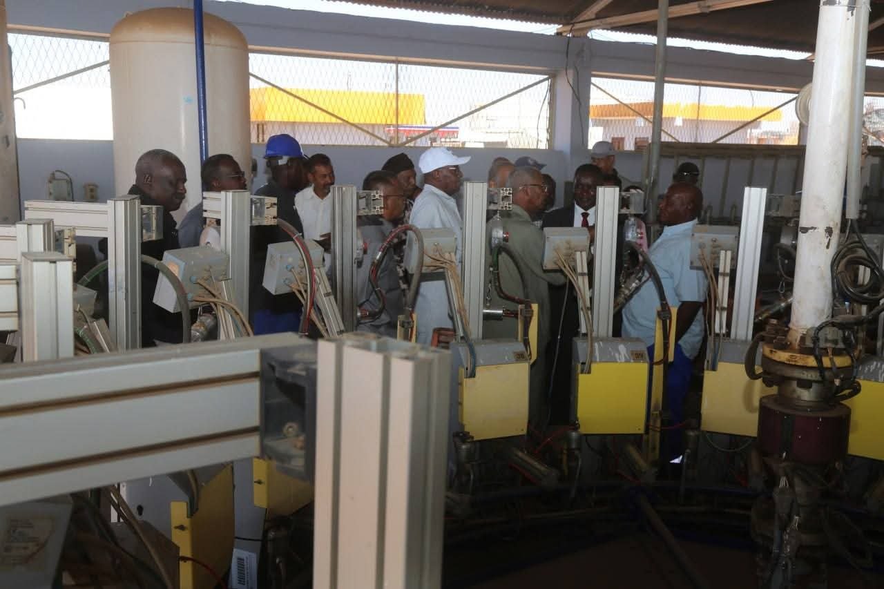 توجيهات وتحركات من وزارة الطاقة بشأن مستودعات تخزين المواد البترولية والأنابيب بالخرطوم