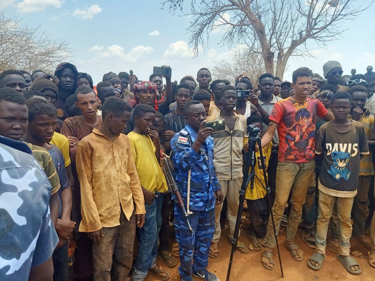 السودان يكشف عن زيادة كبيرة في نسبة إنتاج الذهب لأربعة أشهر ورصد أطفال في مناطق التعدين وسط مخاطر كبيرة