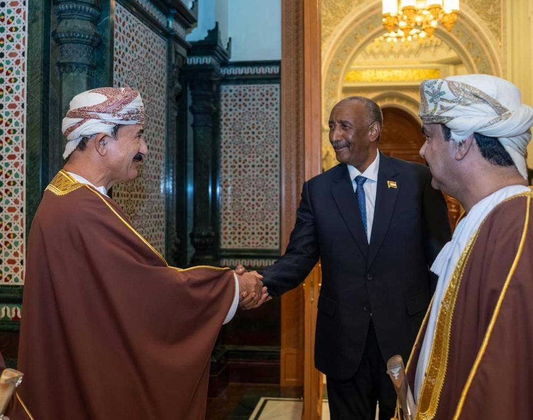 البرهان من سلطنة عمان يرسل رسائل لدول الخليج بعد هجمات إيران