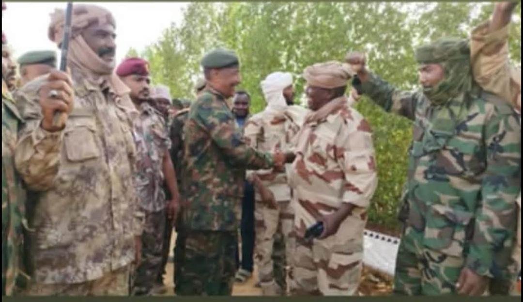 البرهان يتنازل عن سيارته الرئاسية لـ النور قبة بعد إنشقاقه من الدعم السريع