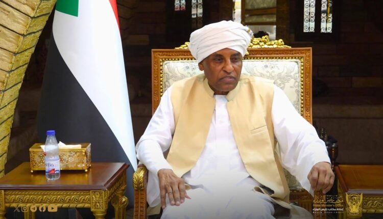 كامل إدريس يصدر قرار بتعيين مسؤولة في وزارة الخارجية بعد إقالتها من مجلس الوزراء