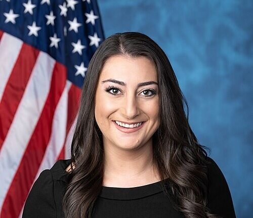 نواب في الكونغرس يطالبون بإقرار محموعة قوانين منها بيع الأسلحة الأمريكية إلى الإمارات وإدارج الدعم السريع في لوائح الإرهاب