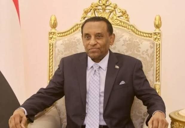 رئيس الوزراء السوداني يكشف أسباب قرار حظر إستيراد 46 سلعة