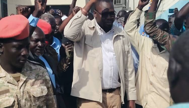 موكب سيارات ضخم يجوب شوارع بورتسودان لإستقبال مبارك أردول عقب مشاركته في مؤتمر برلين يثير الجدل