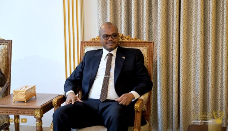 وزير التعليم والتربية الوطنية يعلن وصول أرقام جلوس طلاب إمتحانات الشهادة السودانية للمدارس ويكشف عن جلوس 560 ألف طالب وطالبة