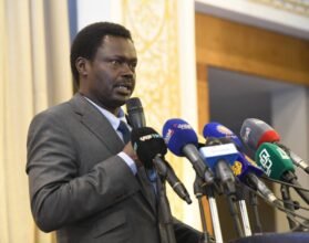 مناوي يعلن مشاركة الكتلة الديمقراطية في إجتماع