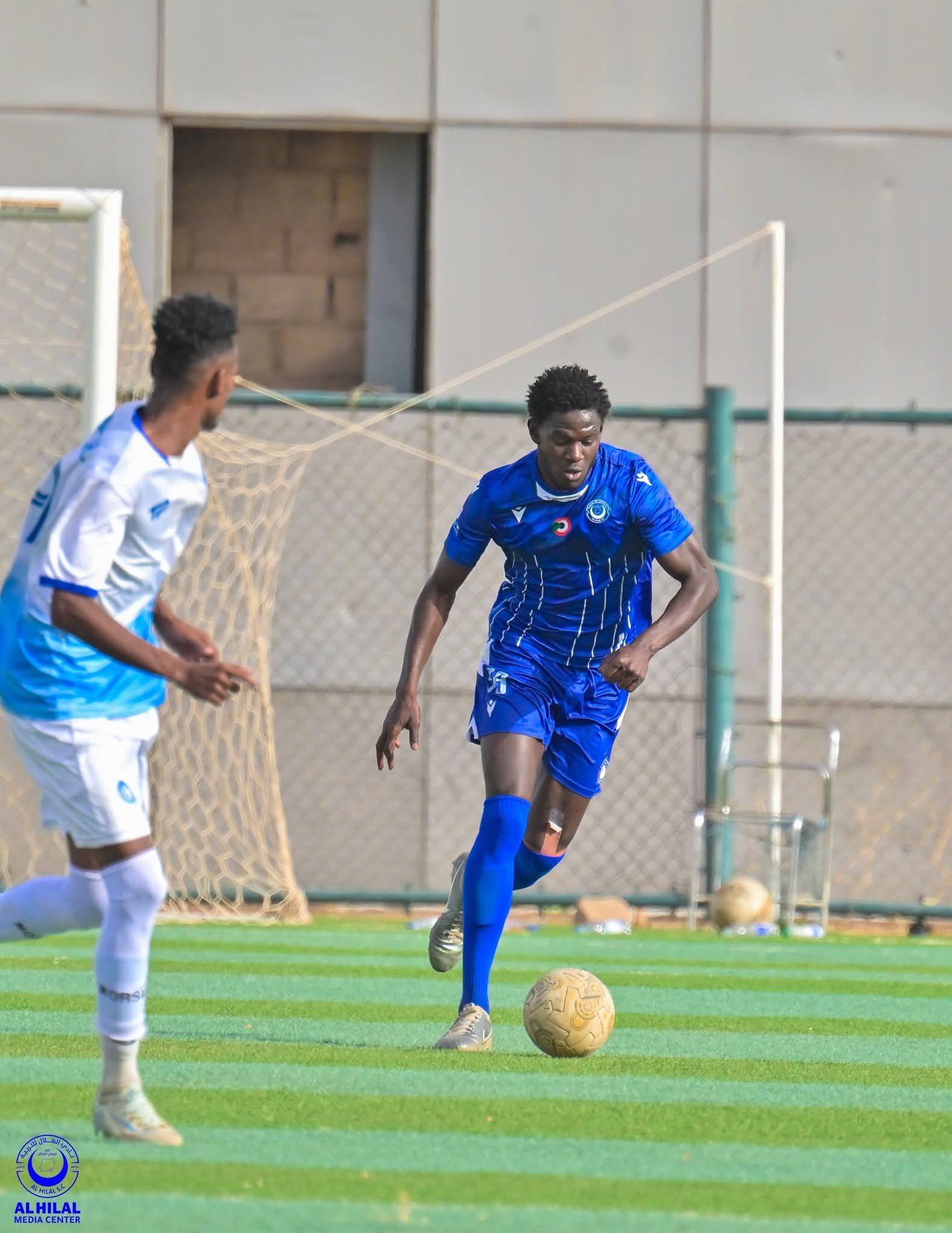الهلال يتفوق على هلال الساحل بثلاثية وينفرد بصدارة النخبة الهلال يتفوق على هلال الساحل بثلاثية وينفرد بصدارة النخبة