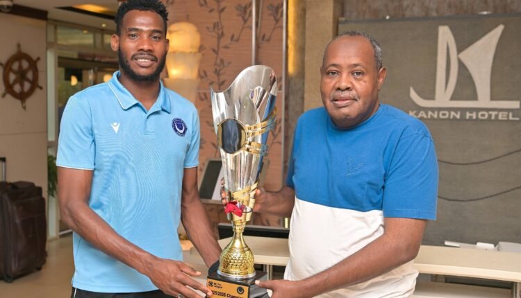 السوباط يرد التحية للاعبي الهلال السوداني ويشيد بإنجاز التتويج