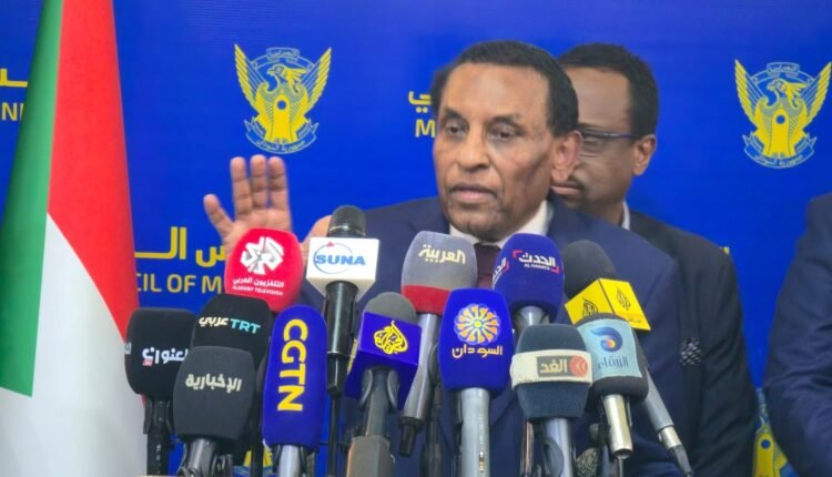 قطوعات المياه والكهرباء على طاولة إجتماع برئاسة رئيس الوزراء كامل إدريس وبشريات لسكان الخرطوم