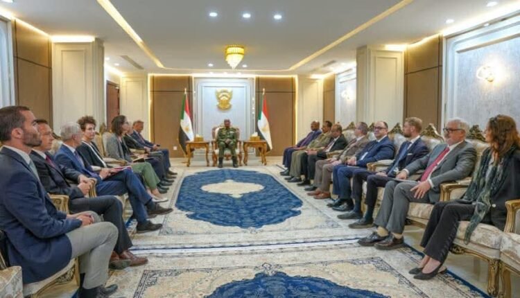 البرهان يبلغ رسالة لسفراء الإتحاد الأوروبي: الشعب السوداني يمتلك من الخبرة ما يؤهله لمعالجة قضاياه بنفسه ويكشف شروط العملية السياسية