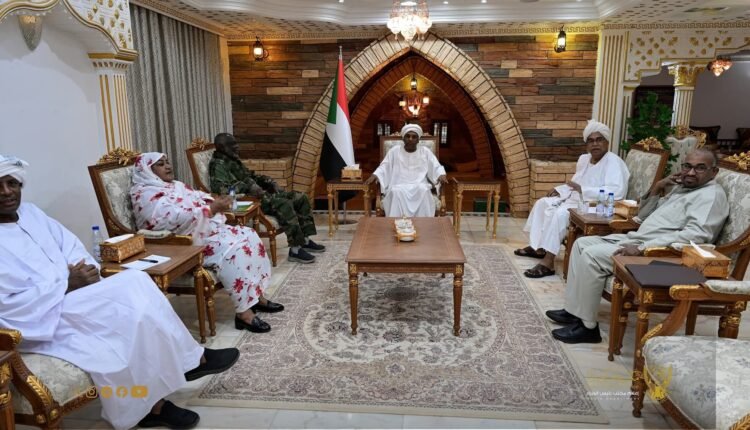إجتماع برئاسة رئيس الوزراء السوداني يناقش حزمة من الإجراءات للخروج من مأزق الأزمة الإقتصادية وتأمين السلع الاستراتيجية