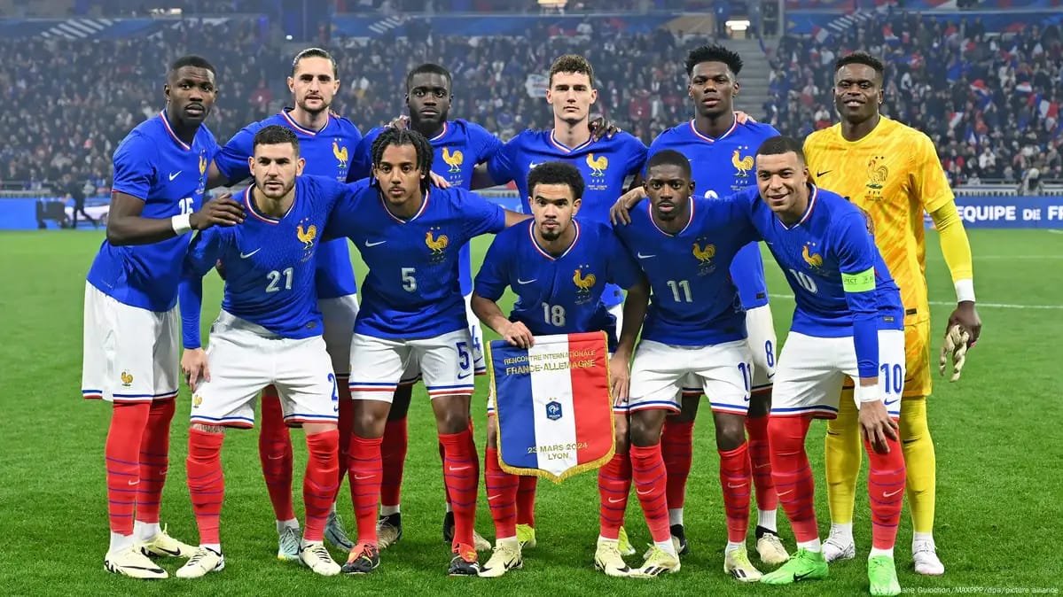 "28" منتخبًا إلى الدور الثاني في كأس العالم و"4" بطاقات حائرة..تعرف على التفاصيل