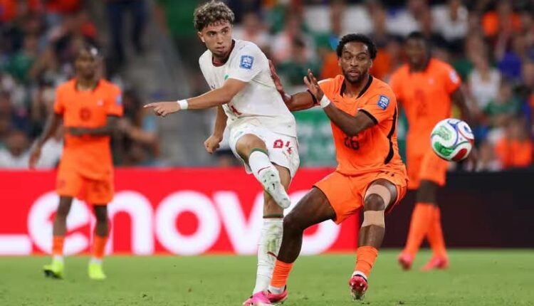 أسود الأطلس يزأرون .. المغرب يتأهل لثمن نهائي المونديال على أكتاف هولندا