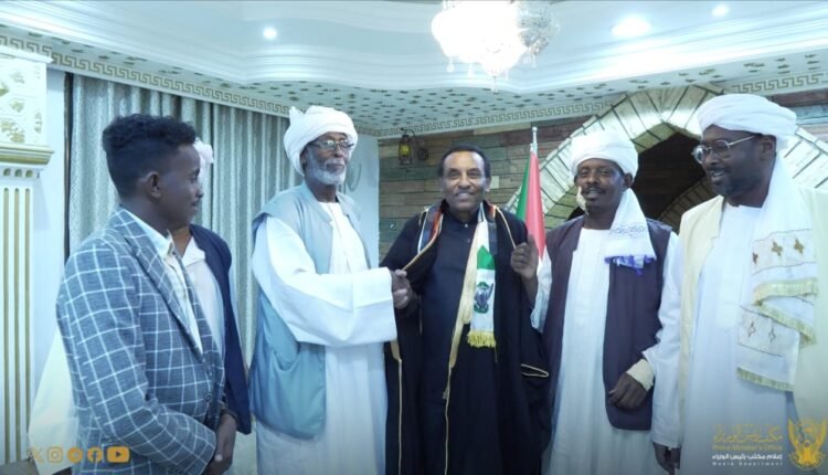 بعد لقاء الخرطوم.. الناظر ترك يكشف ما طُرح مع رئيس الوزراء