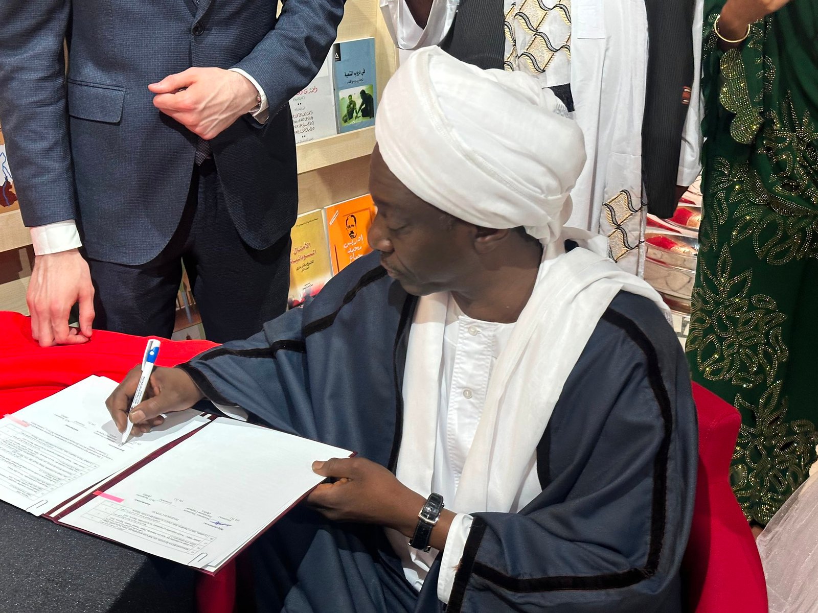 السودان وروسيا يوقعان على أمر مهم في الذكرى الـ 70 للعلاقات بين الخرطوم وموسكو السودان وروسيا يوقعان على أمر مهم في الذكرى الـ 70 للعلاقات بين الخرطوم وموسكو