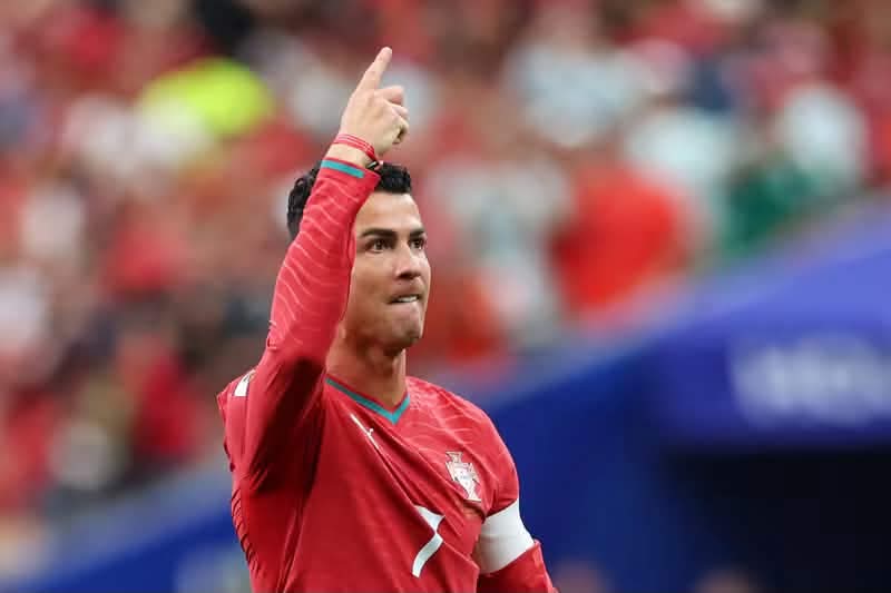 البرتغال تكتسح أوزبكستان ورونالدو أول لاعب يسجل في "6" نسخ من المونديال
