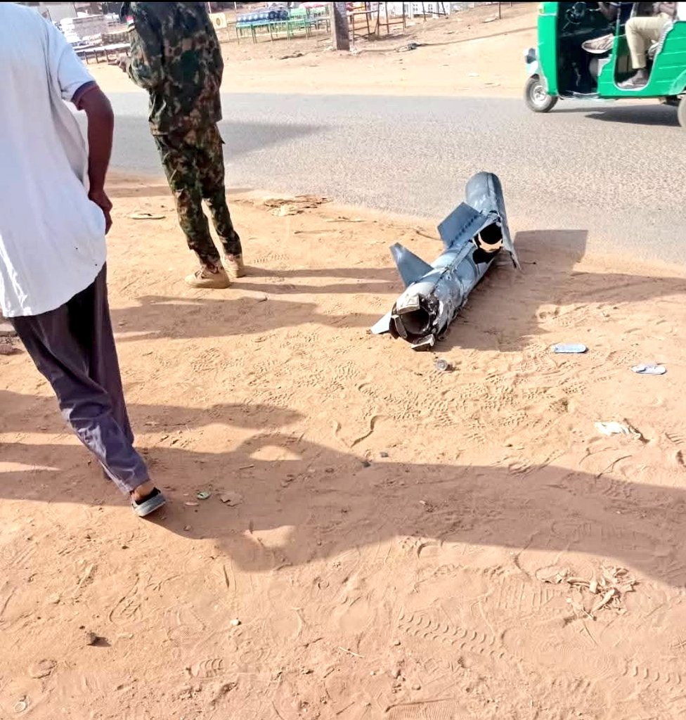 الجيش السوداني يحبط هجومًا بطائرات مسيرة إستراتيجية وسقوط صاروخ في الخرطوم بحري