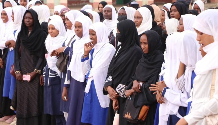 إنطلاق إمتحانات موازية للشهادة السودانية في مناطق سيطرة الدعم السريع ورئيس حكومة تأسيس يكشف جامعات قبول الطلاب