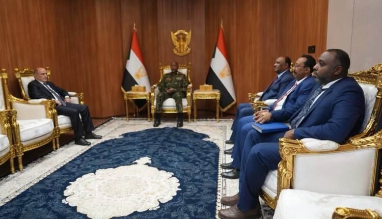 بلعيش لدى لقائه البرهان: الاتحاد الإفريقي يستكمل ترتيبات العودة إلى الخرطوم ويجدد التمسك بالحل السياسي في السودان