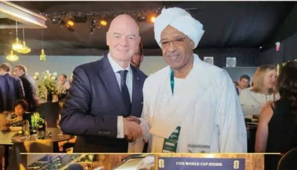 رئيس الفيفا يتعهد بدعم السودان وإعادة تأهيل الملاعب