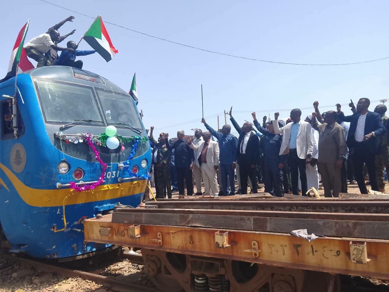وصول قطار صيانة إلى مدني إيذانًا باستئناف تأهيل خط السكة الحديد بين الخرطوم والجزيرة