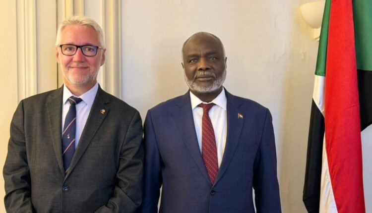 اجتماع في فرنسا يفتح ملفات الحرب والسلام في السودان