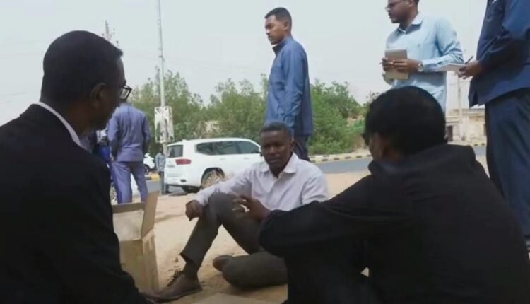 حكومة (جنازة بحر) .. حان وقت التغيير الشامل