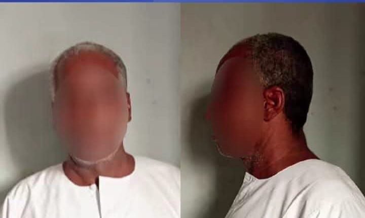 تفاصيل صادمة.. رجل يقتل شقيقه طعنًا في أمبدة والشرطة تكشف الملابسات