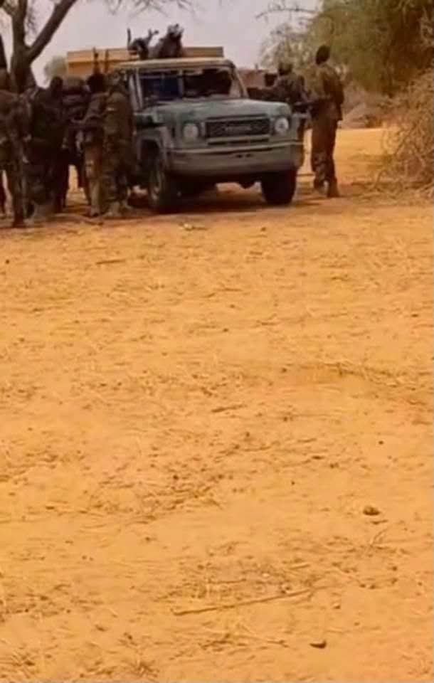 عاجل .. الجيش والمشتركة يسيطرون على جبرة الشيخ ام سيالة والبركة والاستيلاء على أسلحة ومركبات قتاليةبالفيديو عاجل .. الجيش والمشتركة يسيطرون على جبرة الشيخ ام سيالة والبركة والاستيلاء على أسلحة ومركبات قتاليةبالفيديو