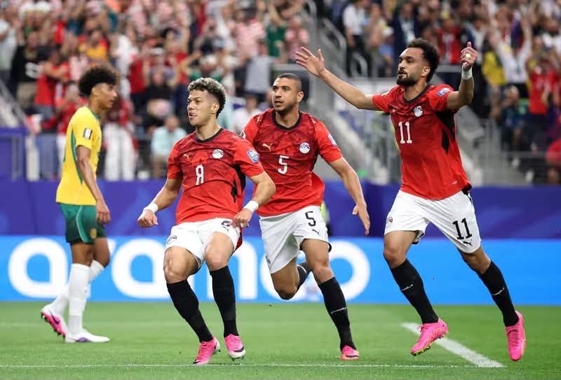 مصر والمغرب يحملان لواء العرب والأفارقة وسط تفوق أوروبي وغياب آسيوي من ثمن نهائي المونديال..مواعيد عقد الثمانية مصر والمغرب يحملان لواء العرب والأفارقة وسط تفوق أوروبي وغياب آسيوي من ثمن نهائي المونديال..مواعيد عقد الثمانية