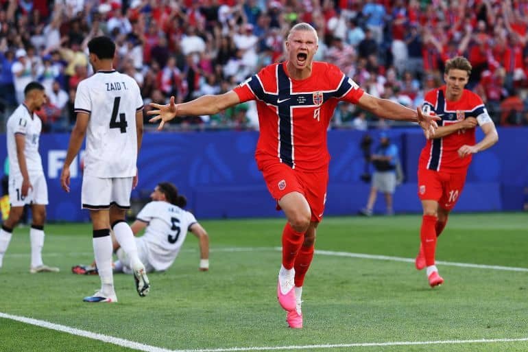 إنجلترا تقصي النرويج وتبلغ نصف نهائي كأس العالم إنجلترا تقصي النرويج وتبلغ نصف نهائي كأس العالم