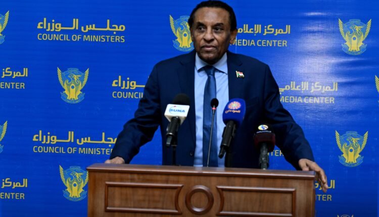 كامل إدريس يطلع وفد ترويكا السيسا على تطورات الحرب في السودان