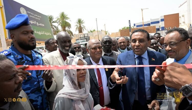 رئيس الوزراء يفتتح 7 مجمعات سكنية للطلاب ويعلن إطلاق المرحلة الثالثة للإعمار