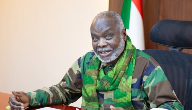 من المخلفات إلى الطاقة.. السودان يطلق مشروعاً واعداً لإنتاج الوقود من البلاستيك