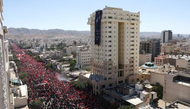 إيران تعلن ضرب أهداف أمريكية وتستعد لدفن خامنئي