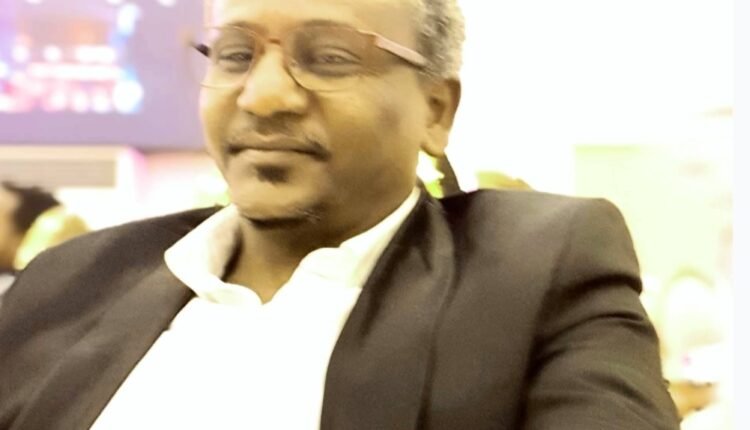 بعد نشر فيديو صادم.. صحفي سوداني يتلقى تهديدات بالتصفية الجسدية