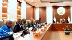 قرارات حاسمة من مجلس الأمن والدفاع السوداني.. محاكم خاصة وحظر جديد في مناطق التعدين قرارات حاسمة من مجلس الأمن والدفاع السوداني.. محاكم خاصة وحظر جديد في مناطق التعدين