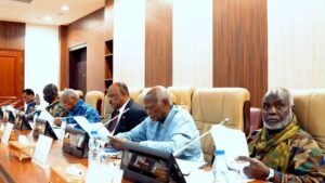 قرارات حاسمة من مجلس الأمن والدفاع السوداني.. محاكم خاصة وحظر جديد في مناطق التعدين قرارات حاسمة من مجلس الأمن والدفاع السوداني.. محاكم خاصة وحظر جديد في مناطق التعدين