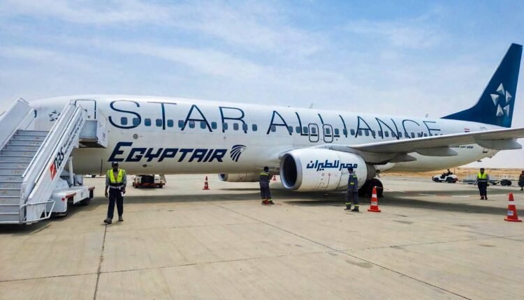 أول رحلة منذ اندلاع الحرب.. مصر للطيران تهبط في مطار بورتسودان