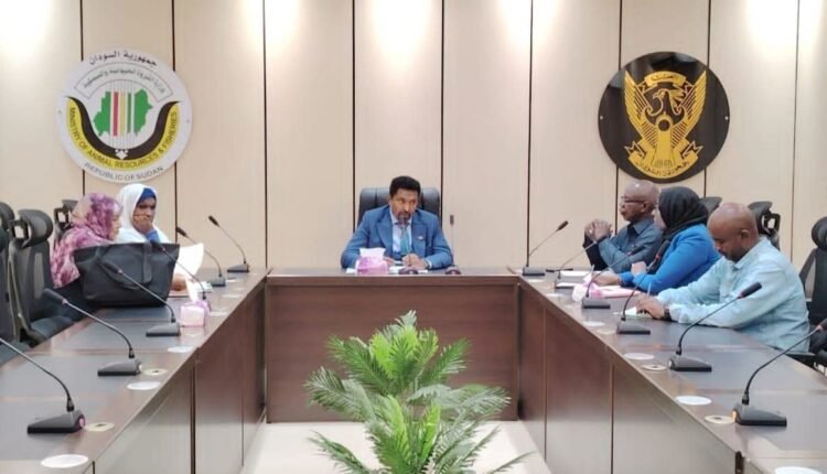 المنصوري: صحة الحيوان أولوية ودعم كامل لإنتاج اللقاحات البيطرية