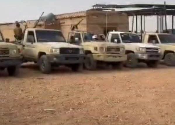 قوة من 55 و47 تنضم إلى الجيش السوداني بـ21 قائداً و37 عربة و270 فرداً